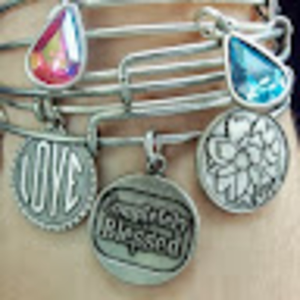 Meet your Posher, Allison